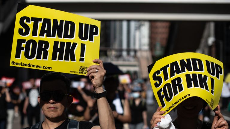 Les manifestants assistent au rassemblement annuel en faveur de la démocratie à Hong Kong le 1er juillet 2019 à l'occasion du 22e anniversaire du transfert de la ville de la Grande-Bretagne à la Chine.  - Le centre financier international a été secoué par des manifestations historiques au cours des trois dernières semaines, poussées par des demandes de retrait d'un projet de loi autorisant les extraditions vers le continent chinois.  (Photo de Philip FONG / AFP) (Le crédit photo doit se lire PHILIP FONG / AFP via Getty Images)