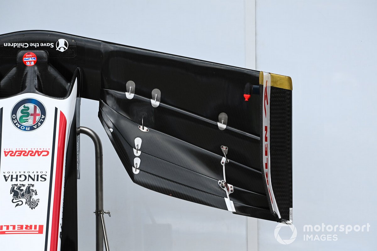 Détail de l'aileron avant de l'Alfa Romeo Racing C39