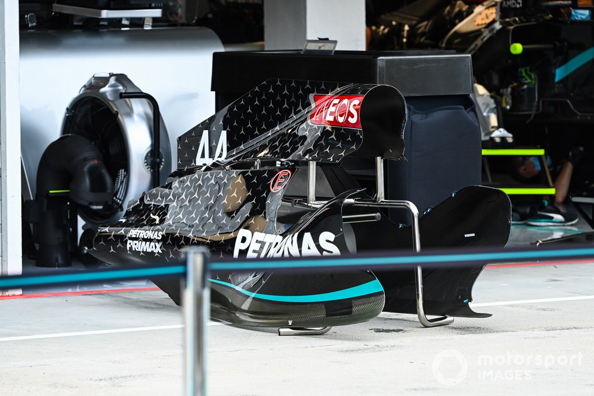 Détail de carrosserie de la Mercedes F1 W11 EQ Performance 