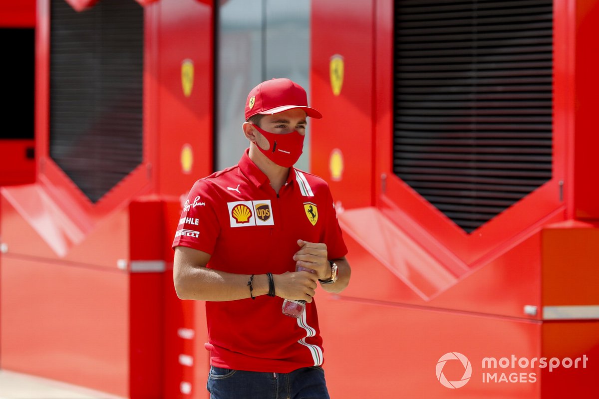 Charles Leclerc, Ferrari dans le paddock