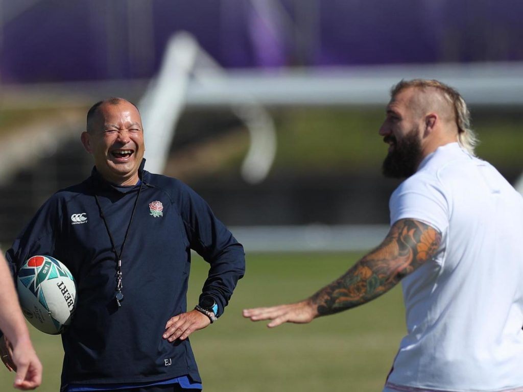 Eddie Jones soutient Joe Marler après les critiques de Clive Woodward: «  Il aime jouer les imbéciles mais il est influent  »