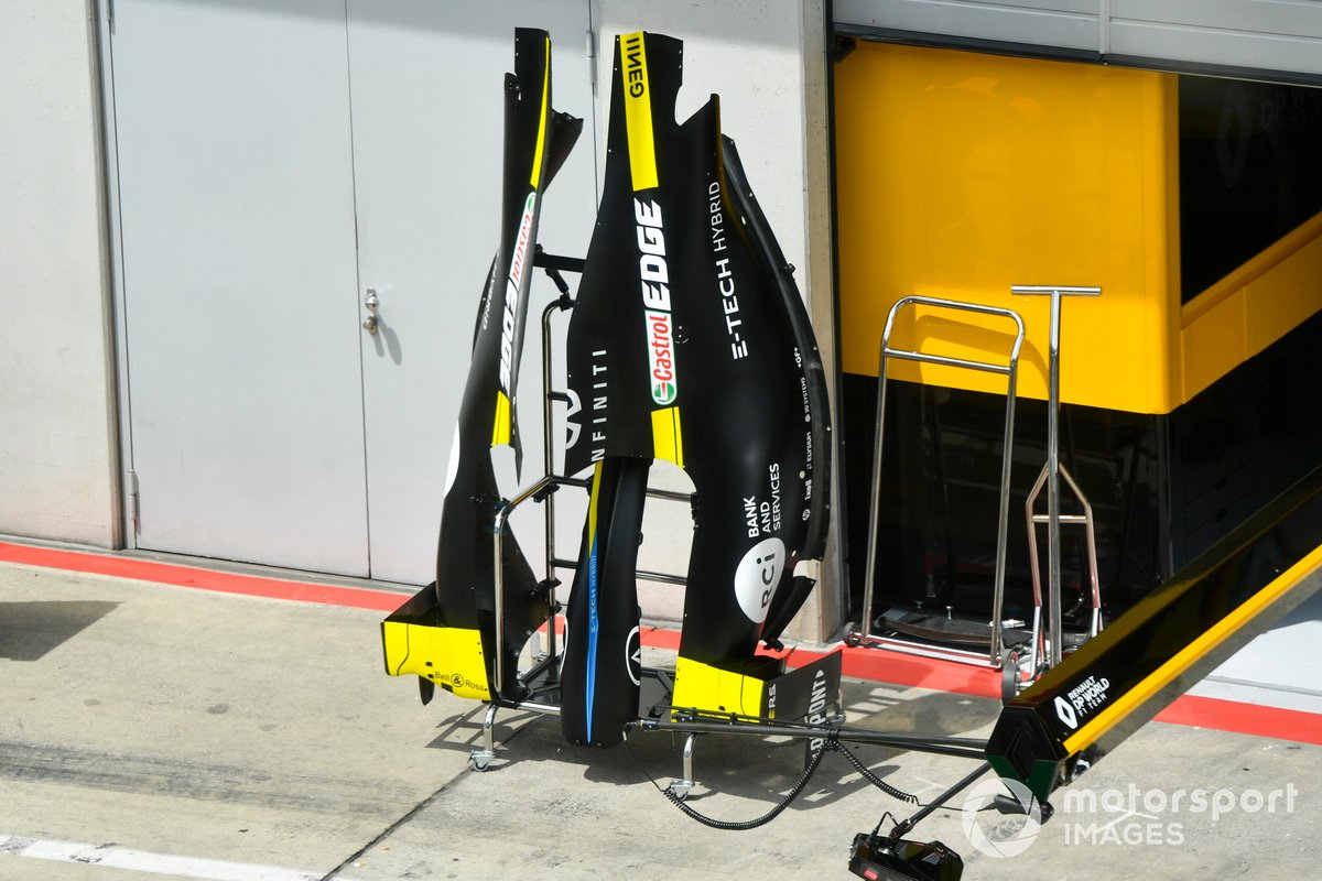 Capot moteur du Renault F1 Team RS20 