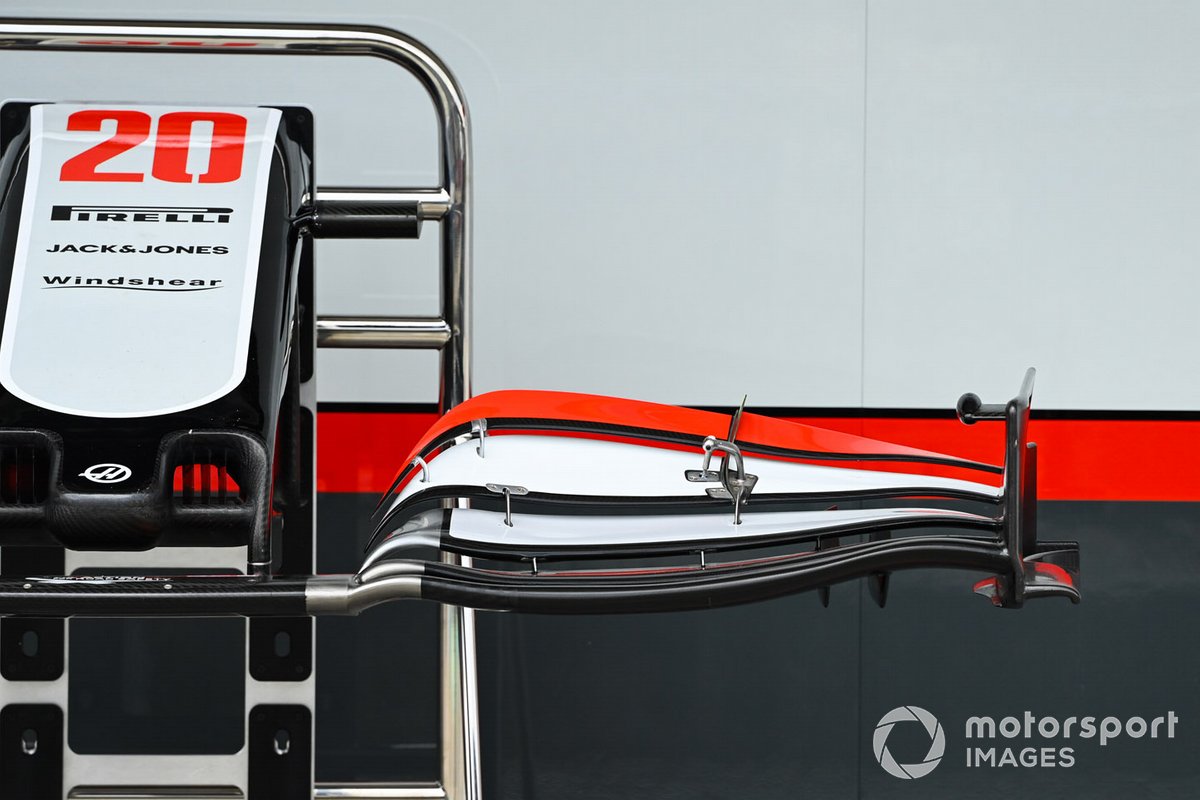 Détail de l'aile avant du Kevin Magnussen, Haas VF-20 