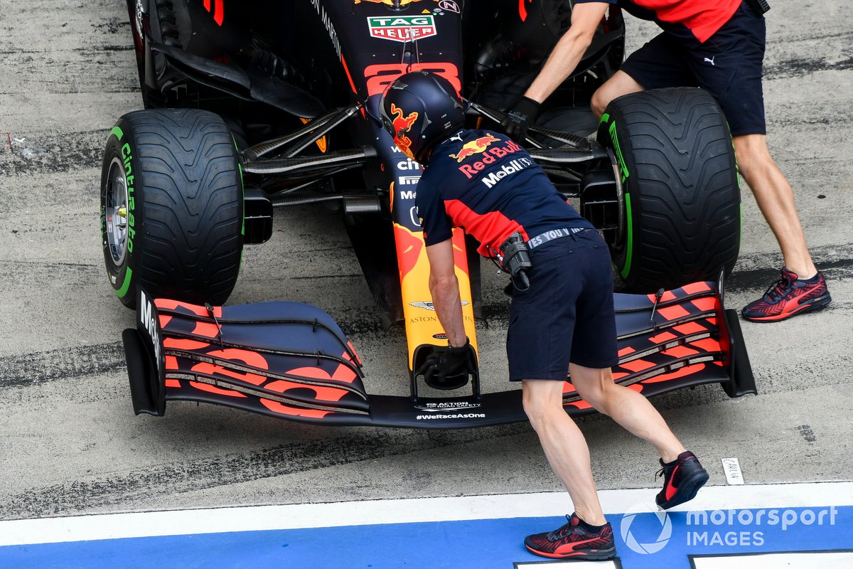 Aile avant sur la voiture d'Alex Albon, Red Bull Racing RB16 