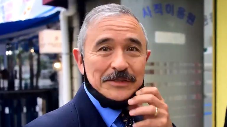 L'ambassadeur américain en Corée du Sud Harry Harris a rasé sa moustache controversée