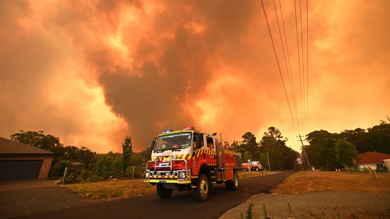 Un feu de brousse brûle à Bargo, au sud-ouest de Sydney