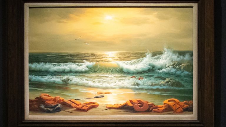L'un d'un triptyque de peintures de Banksy