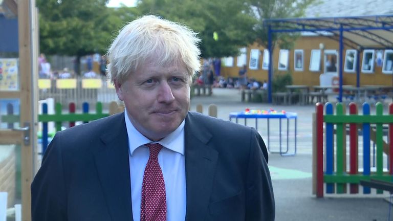 Le Premier ministre Boris Johnson a déclaré qu'il était `` préoccupé '' par les violations des droits de l'homme, mais qu'il ne voulait pas non plus être un `` Sinophobe instinctif ''