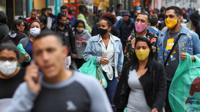 Le Brésil a signalé plus de deux millions d'infections au COVID-19 