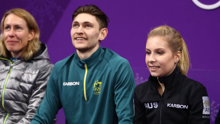 Ekaterina Alexandrovskaya et Harley Windsor d'Australie réagissent après leur routine pendant le programme court de patinage en couple au cinquième jour des Jeux Olympiques d'hiver de PyeongChang 2018 à Gangneung Ice Arena le 14 février 2018 à Gangneung, Corée du Sud.  (Photo par Dean Mouhtaropoulos / Getty Images)