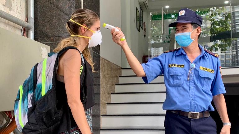 Voici les derniers contrôles de température / santé à Ho Chi Minh-Ville, Vietnam
