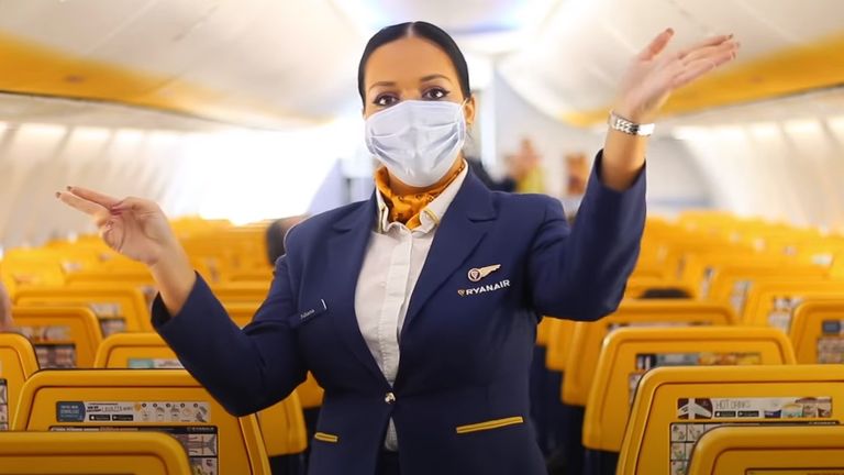 Ryanair souhaite démarrer 40% de ses vols à partir de juillet.  Il s'agit d'une vidéo publiée par la compagnie aérienne expliquant aux passagers à quoi ressemblera le vol.  Photo: Ryanair