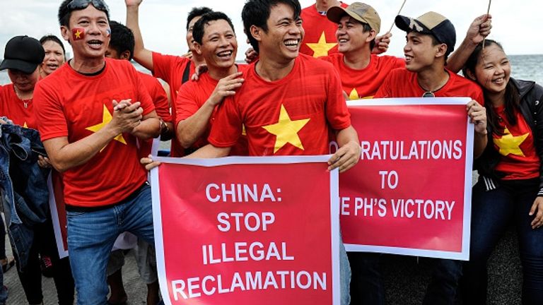 La Chine est enfermée dans un différend avec ses voisins régionaux, mais insiste sur le fait que les îles sont depuis longtemps son territoire