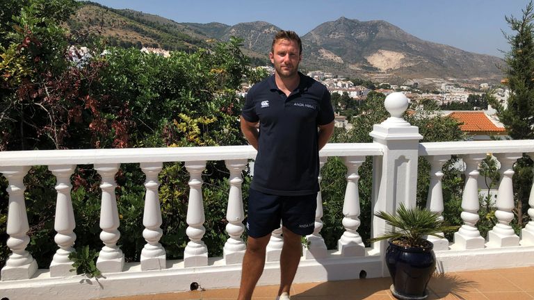 Rob Springall loue des villas de vacances par l'intermédiaire de sa société, Anda Homes