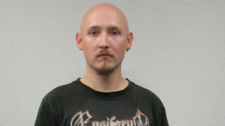 Yves Etienne Rausch, 31 ans, est connu de la police pour ses précédentes infractions liées aux armes à feu.Pic: Quartier général de la police d'Offenburg