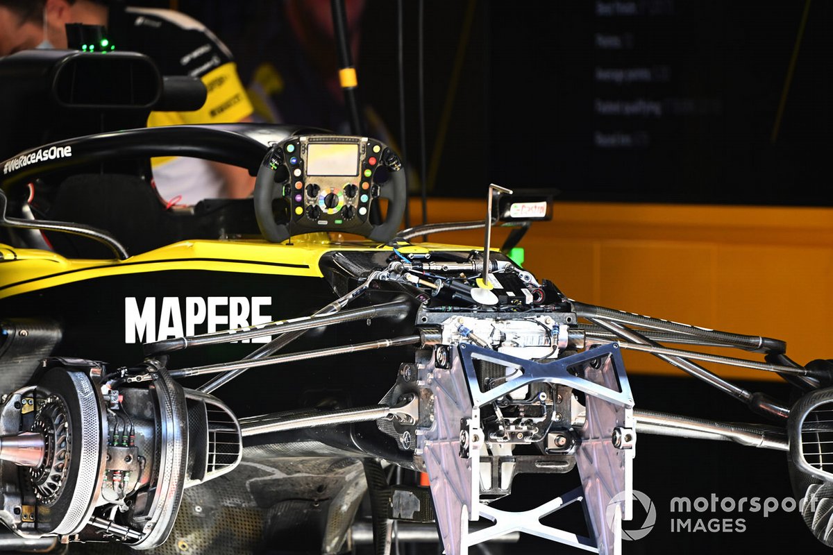 Détail du frein et de la suspension avant de la Renault F1 Team RS20
