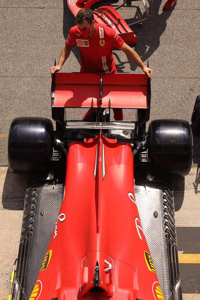 Détail de l'arrière de la Ferrari SF1000