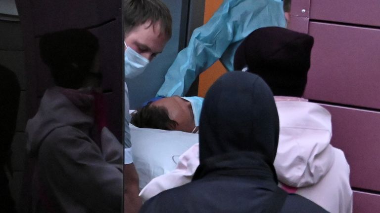 Alexei Navalny a été transféré d'Omsk, en Russie, dans un hôpital de Berlin samedi
