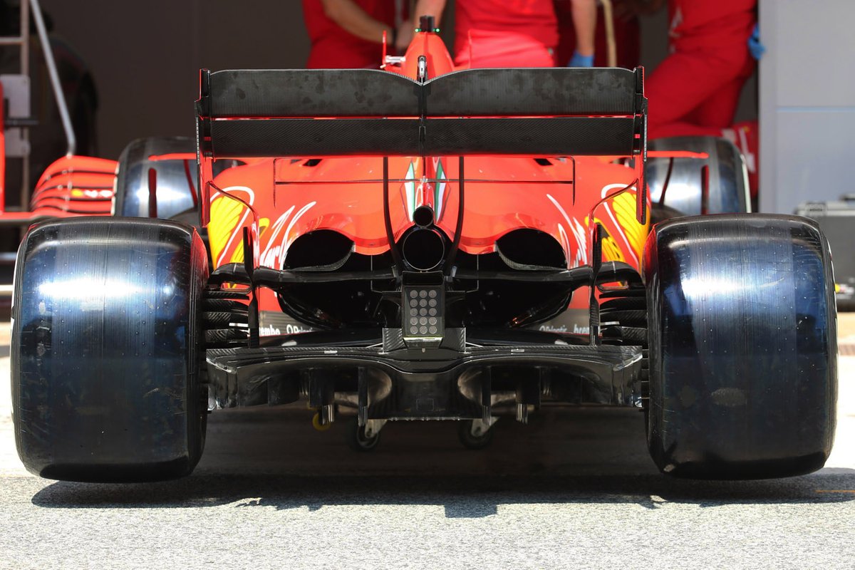 Détail de l'arrière de la Ferrari SF1000
