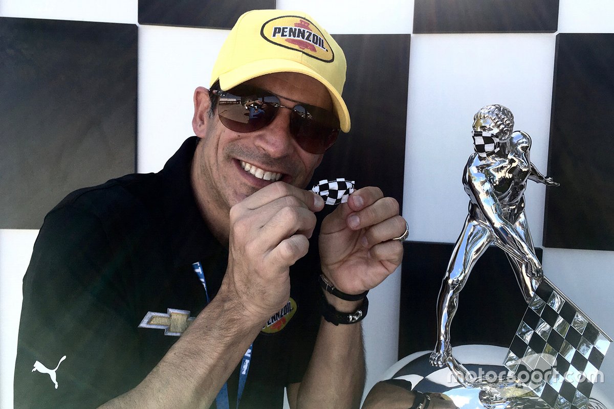 Helio Castroneves, triple vainqueur de l'Indy 500 de Team Penske avec le masque 