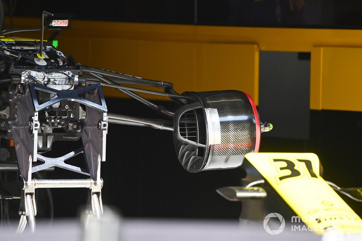 Détail du frein et de la suspension avant de la Renault F1 Team RS20