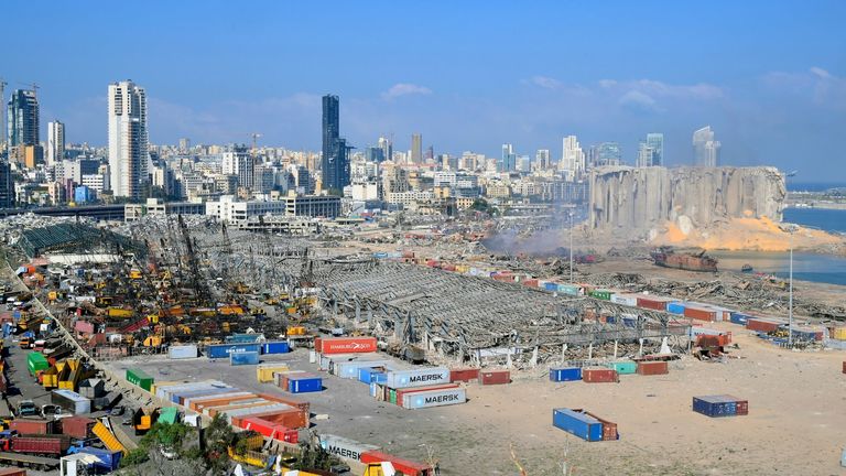 Suite de l'explosion massive à Beyrouth.  Photo: Wael Hamzeh / EPA-EFE / Shutterstock
