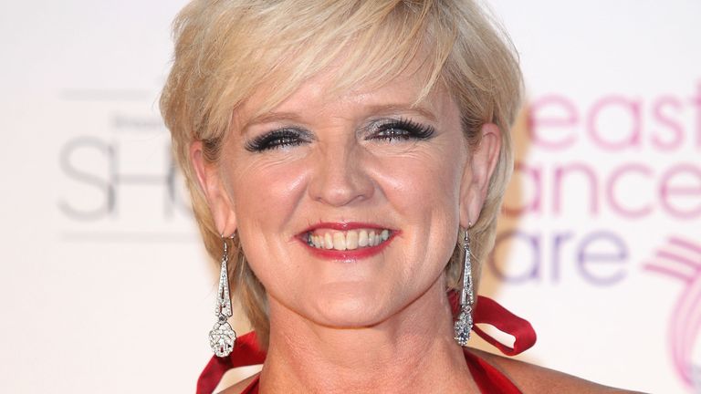 Bernie Nolan au défilé de mode de Breast Cancer Care à Londres au Grosvenor House Hotel >> à Grosvenor House, le 5 octobre 2011 à Londres »/></div>
</figure>
</div>
<div class=