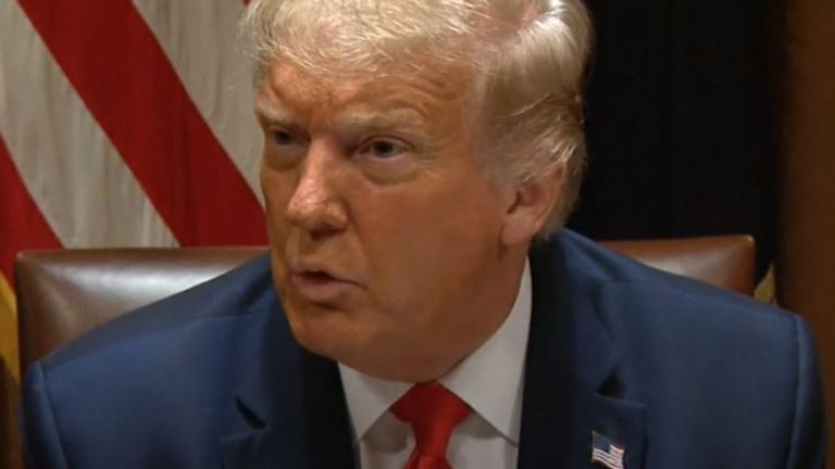 Donald Trump blâme le coronavirus à la porte de la Chine