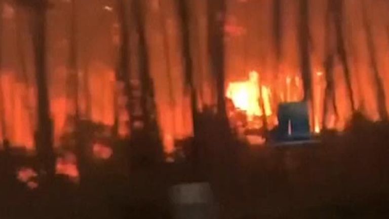 Plus de 100 personnes auraient été évacuées de la zone