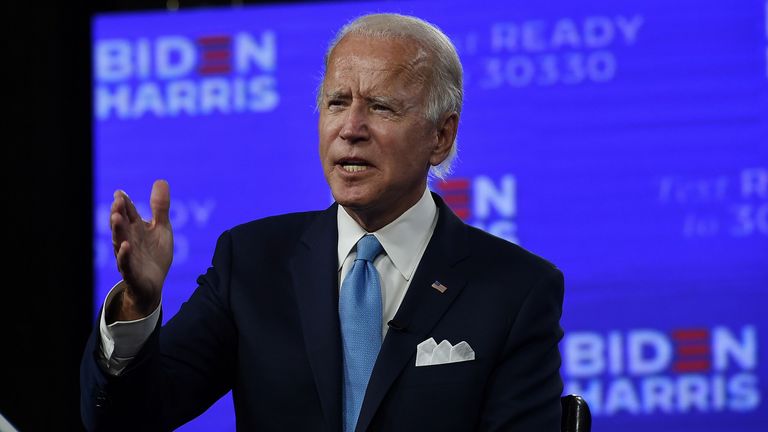 Le candidat démocrate à la présidentielle et ancien vice-président américain Joe Biden participe à une collecte de fonds virtuelle