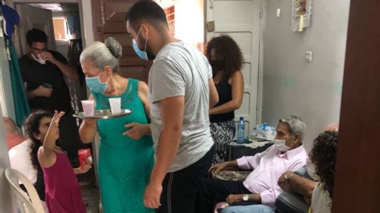 La famille de Ghassan Hasrouty, portée disparue à Beyrouth après l'explosion de mardi