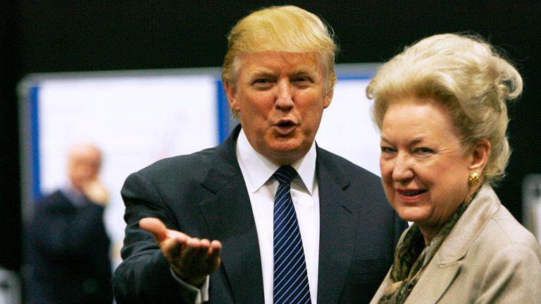 Maryanne Trump Barry est une ancienne juge fédérale et la sœur aînée du président
