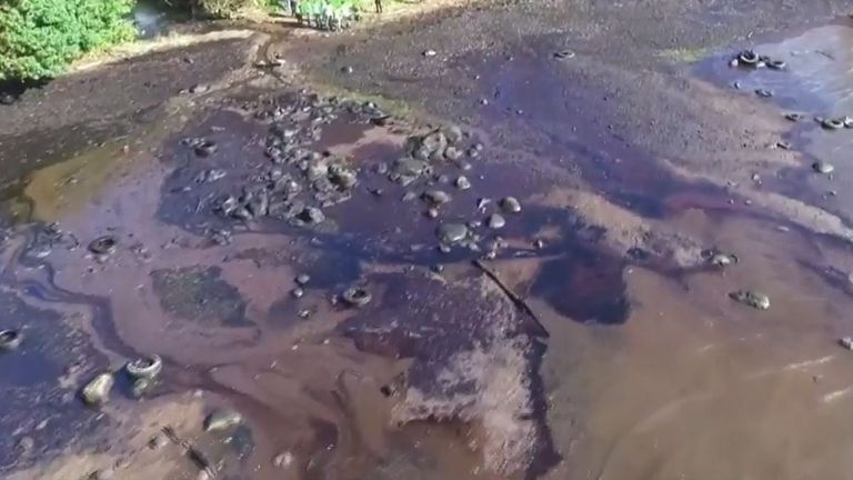 Des images de drone montrent l'ampleur de la marée noire à Maurice
