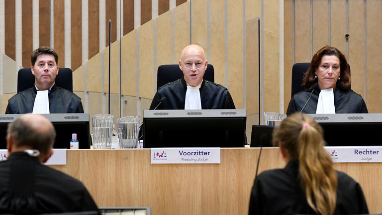 Les juges du procès devront déclarer les suspects coupables pour que les familles obtiennent une compensation