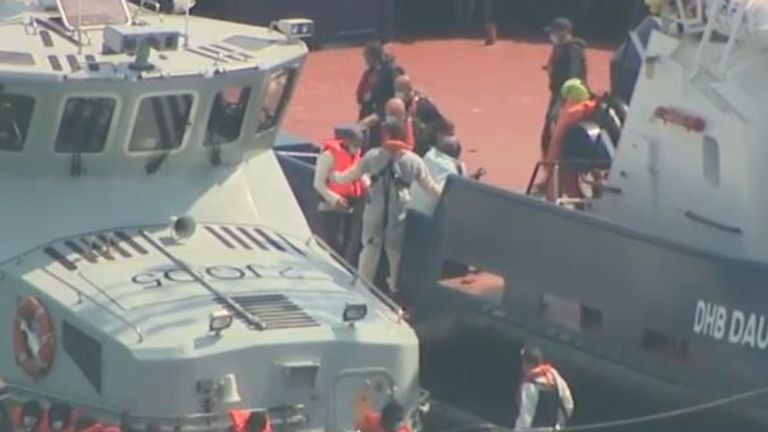 Les migrants sont ramenés à terre à Douvres
