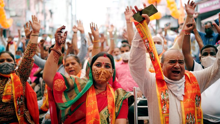 Les habitants de New Delhi ont regardé une projection en direct de la cérémonie