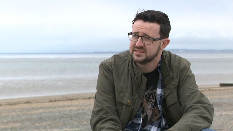 Chris Rumley, 27 ans, a postulé sans succès pour 150 emplois depuis le début du verrouillage et est au chômage depuis quatre mois