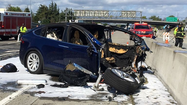 La collision mortelle s'est produite en Californie en mars 2018. Pic: KTVU / NBC News