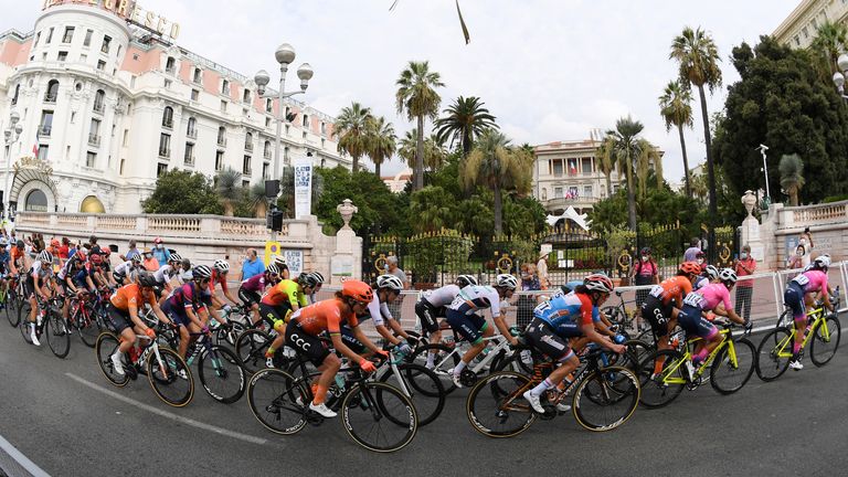 Cyclisme - La Course by Tour de France - Nice, France - 29 août 2020. Vue générale pendant la course.  Piscine via REUTERS / Stuart Franklin
