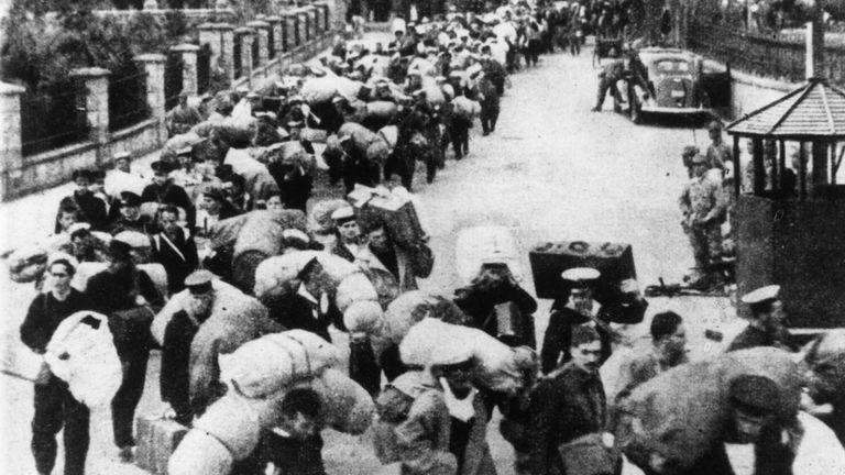 Les troupes britanniques à Hong Kong ont été expédiées en décembre 1941 vers des camps de prisonniers par les Japonais