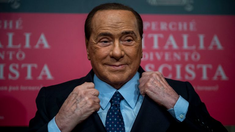 Silvio Berlusconi lors d'un lancement de livre en décembre