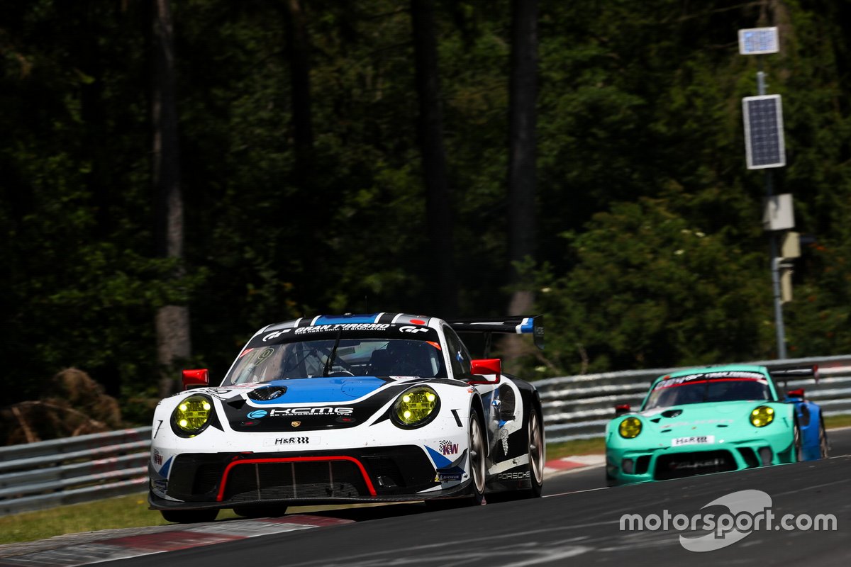 Porsche 911 GT3 R # 19 KCMG: Alexandre Imperatori, Edoardo Liberati, Josh Burdon