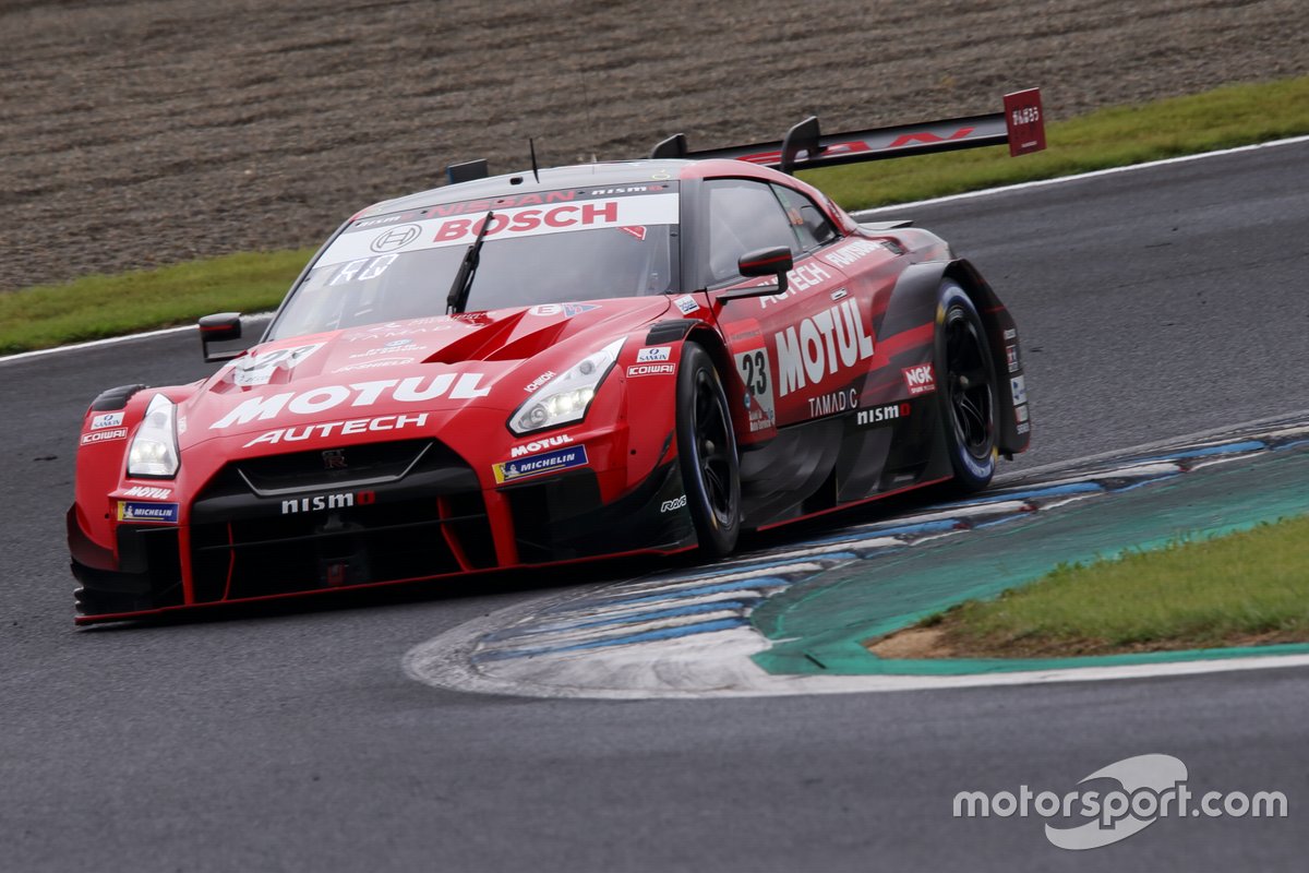 # 23 MOTUL AUTECH GT-R
