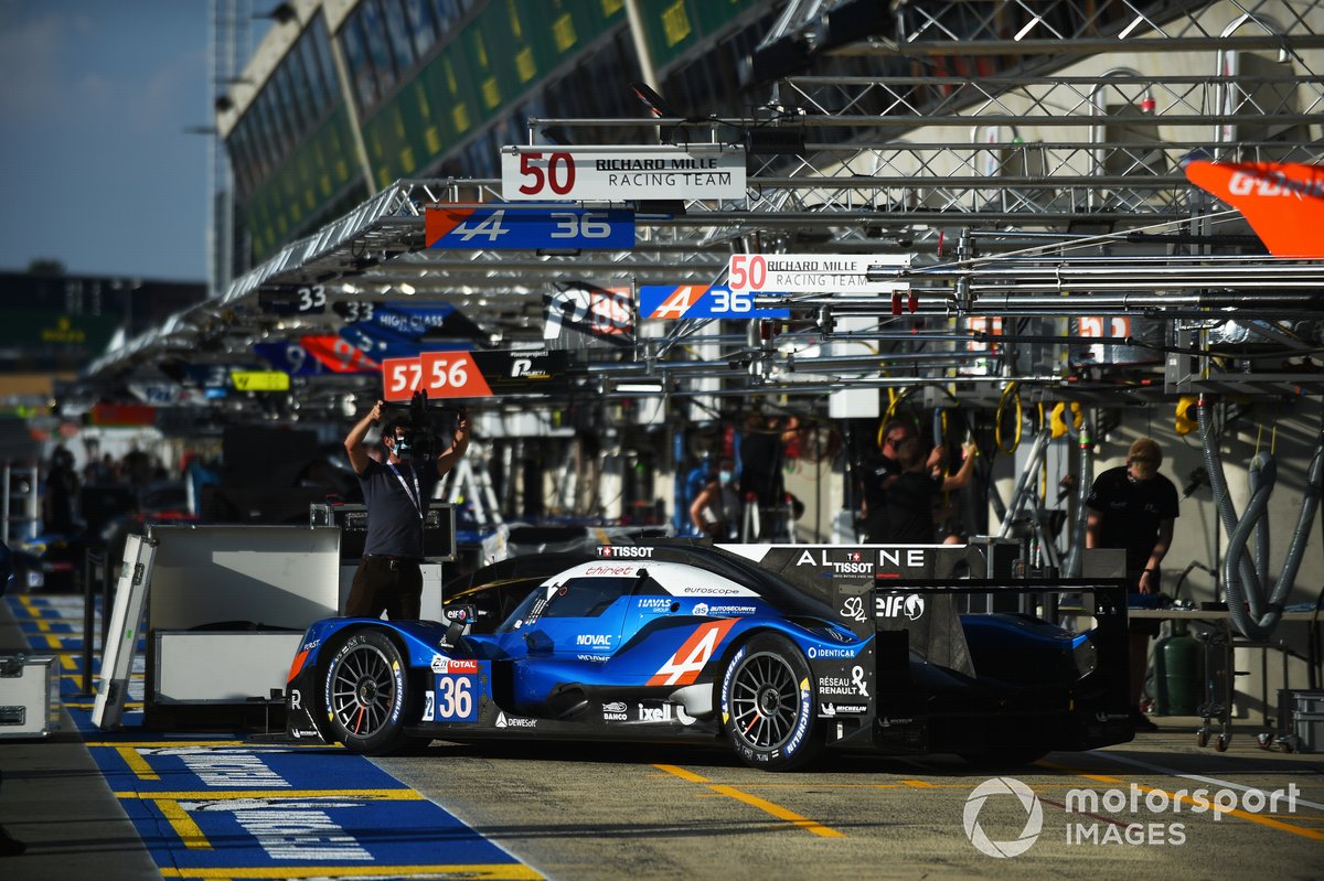 # 36 Signatech Alpine Matmut Alpine A470: Thomas Laurent, André Negrão, Pierre Ragues 
