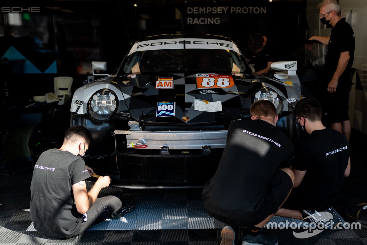 # 88 Dempsey-Proton Racing - Porsche 911 RSR: Thomas Preining, Dominique Bastien, Adrien De Leener
