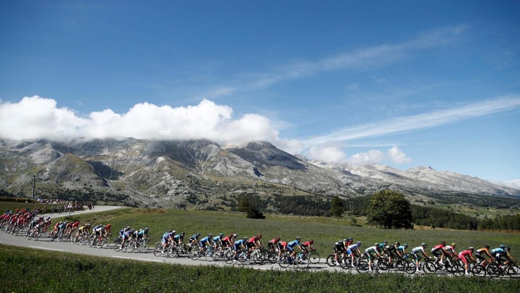 Journal du Tour de France de Nicholas Roche: «  Il s’est enfoncé dans une barrière métallique qui a cassé son vélo en deux  »