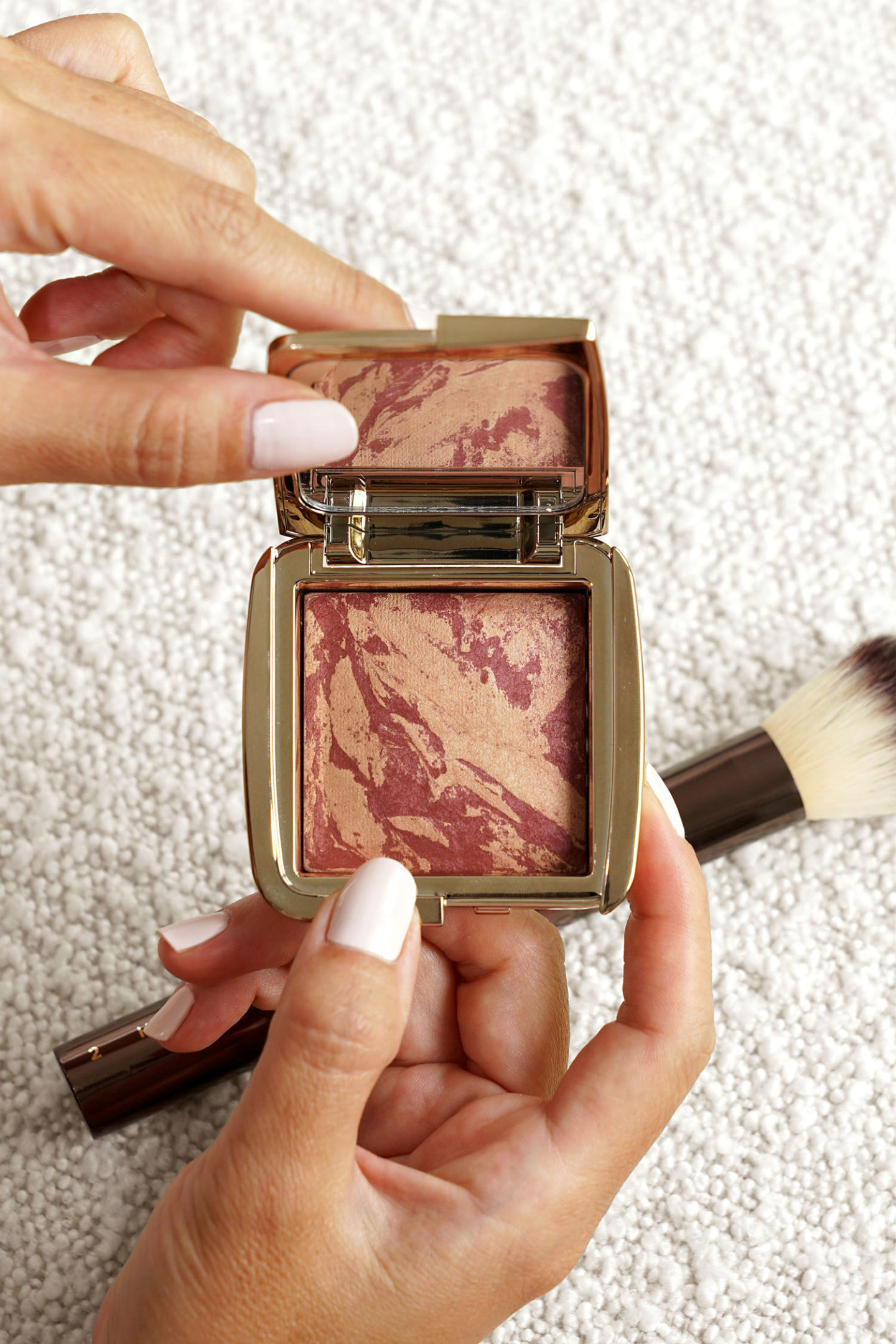 Éclairage ambiant Hourglass Blush in At Night