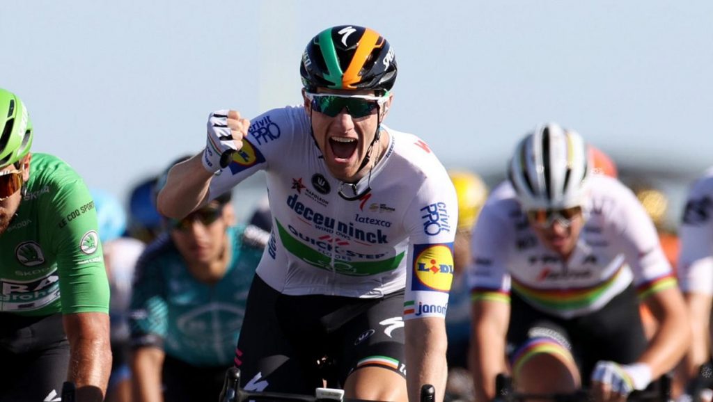 «  Je ne veux pas être un bébé qui pleure  » – Émotionnel Sam Bennett retient ses larmes après avoir remporté la première étape du Tour de France