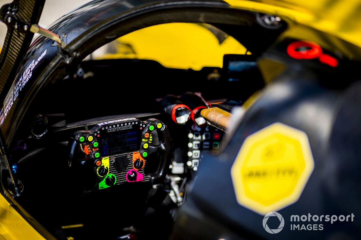 Cockpit du Racing Team Nederland Dallara P217