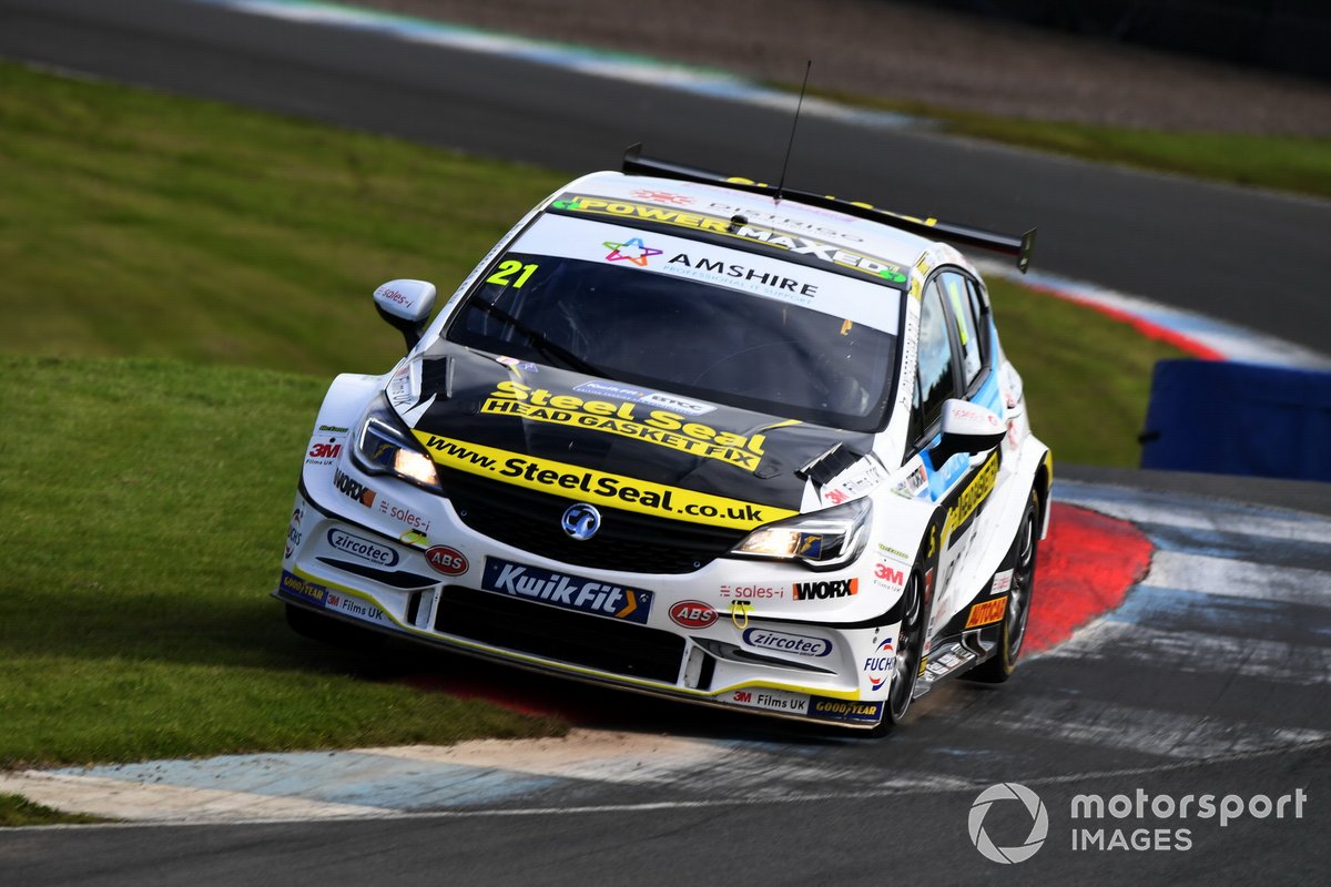 Mike Bushell, Power Maxed Racing Vauxhall Astra 